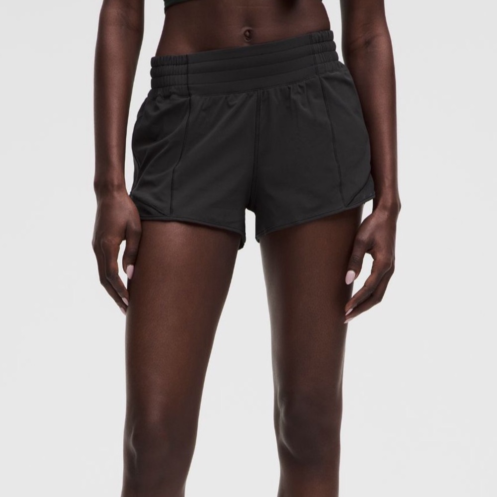 Lululemon Hotty Hot High-Rise Lined Short 2.5"
